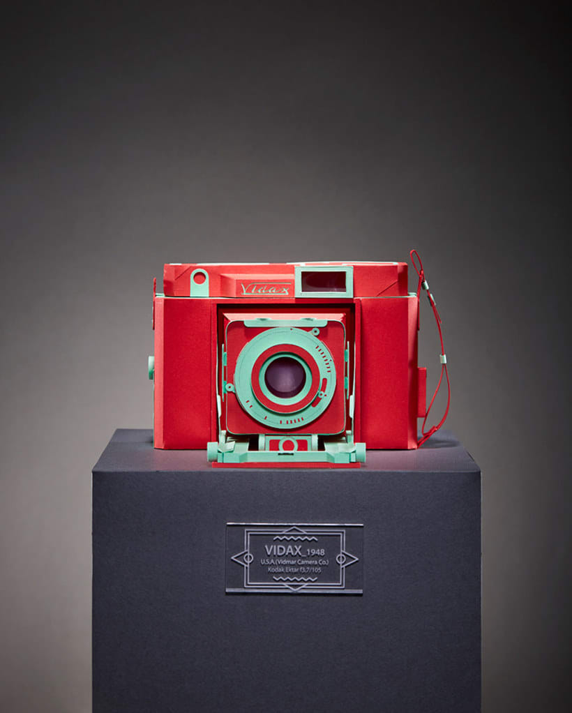 Réplicas de cámaras fotográficas hechas con papel 16